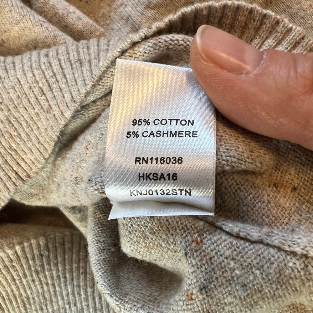 Charles Tyrwhitt Men’s heathered cream v-neck sweater, cotton & cashmere - Large - Picture 11 of 11